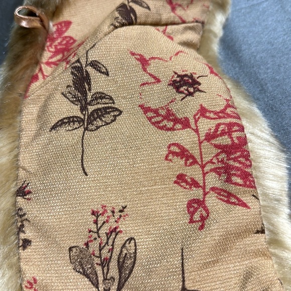 AFRICAN GOLDEN CAT LUXE FAUX FUR COLLECTOR EDITION HOOD | WOMEN'S Spirithood - Picture 13 of 14